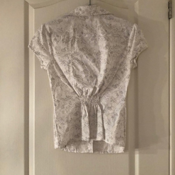 💥2/$25💥 White button up blouse - Picture 4 of 4